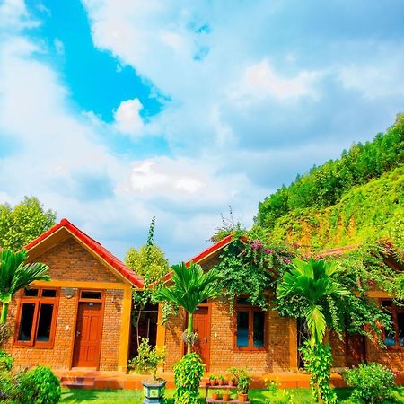 Phong Nha Hillside View Bungalow Exterior photo